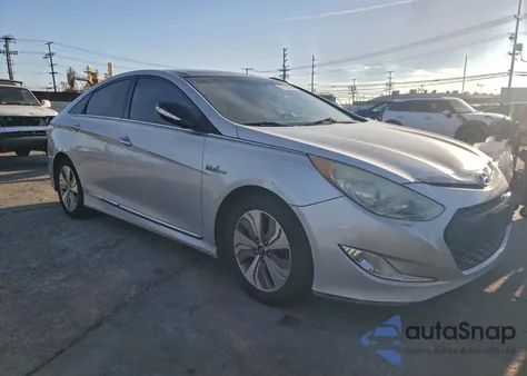 2015 Hyundai Sonata Hybrid z USA, uszkodzony, nr VIN KMHEC4A47FA126053